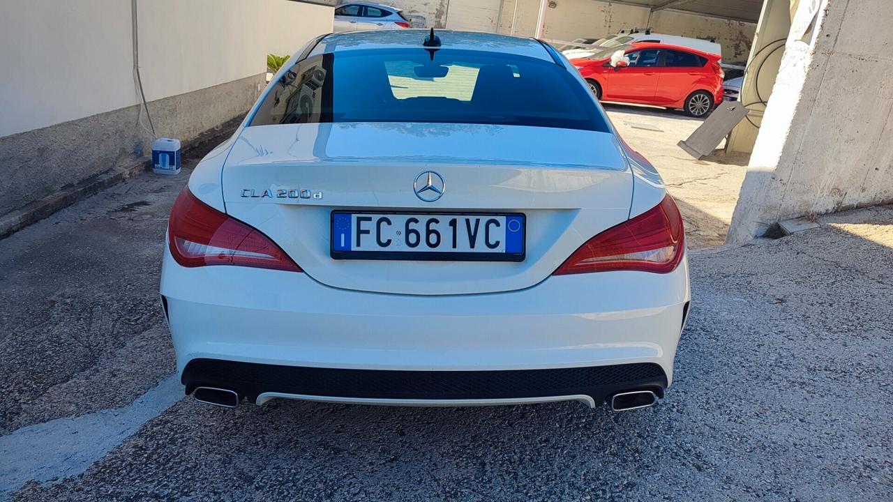 MERCEDES CLA 200 PREMIUM