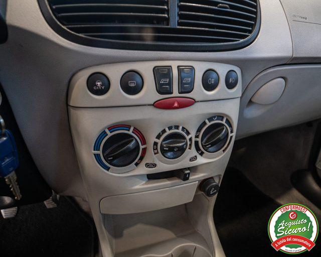 FIAT Punto 1.2 16V 5p. Emotion *NEOPAT*DISTRIBUZIONE OK*