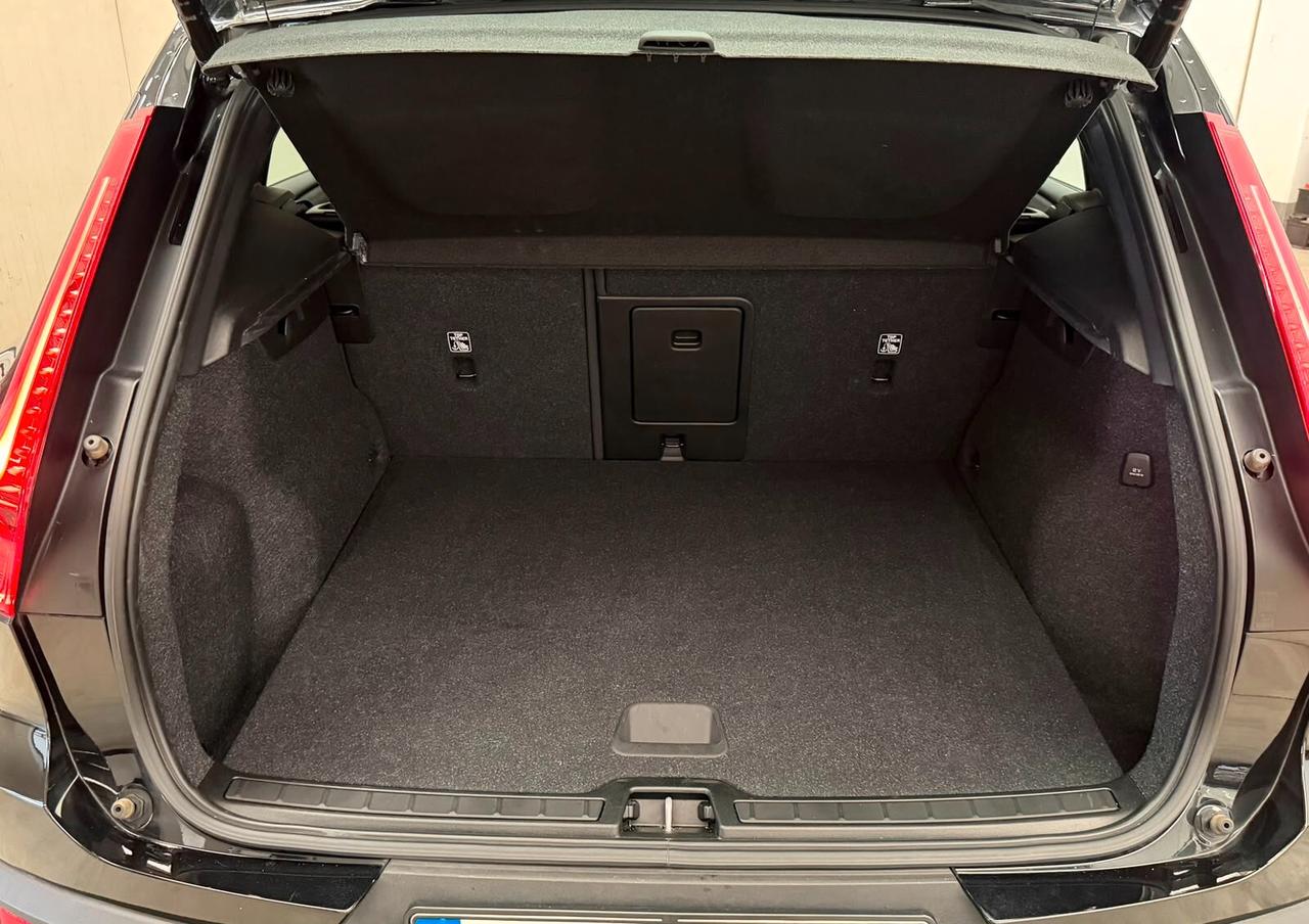 Volvo XC40 B3 automatico Core