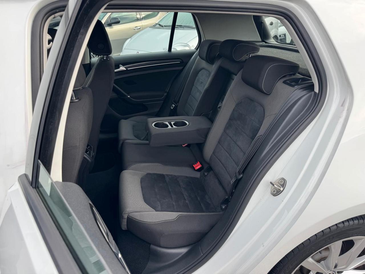 Volkswagen Golf 7 1.6 TDI 110CV DSG 5P HIGHLINE BMT 2016