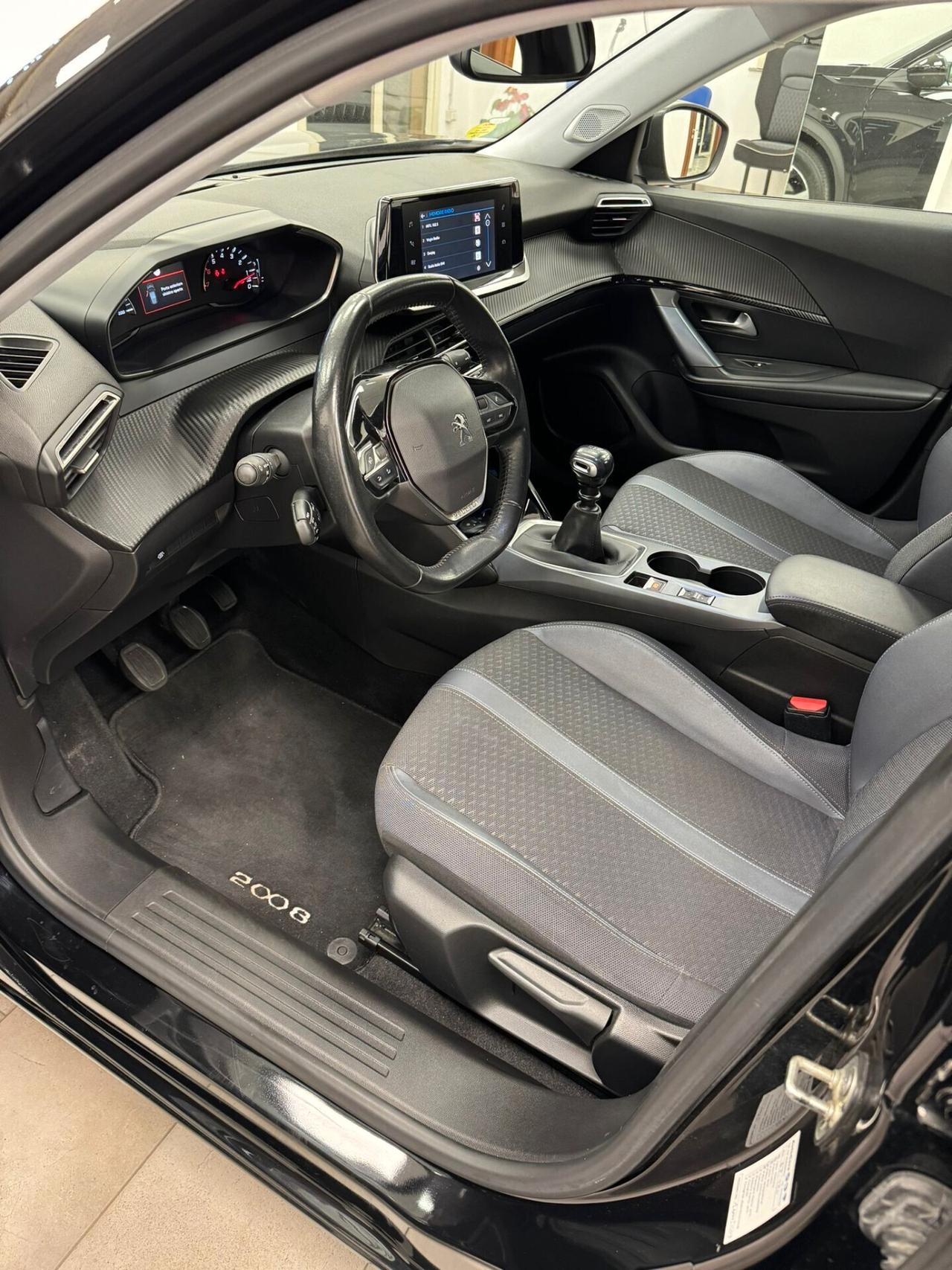 Peugeot 2008 BlueHDi 100 S&S Allure