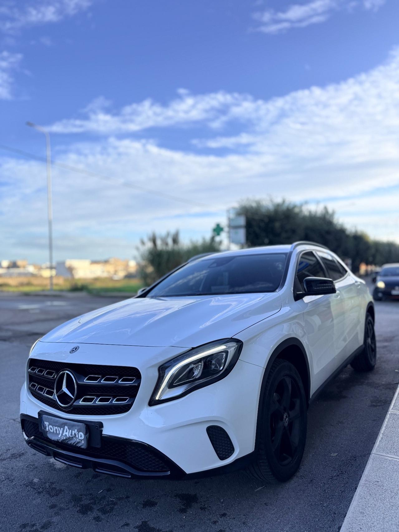 Mercedes-benz GLA 180 d Automatic Premium NAVI,GATORETELECAMERA,INTERNI IN PELLE,BLUETOOTH,ANDROID AUTO