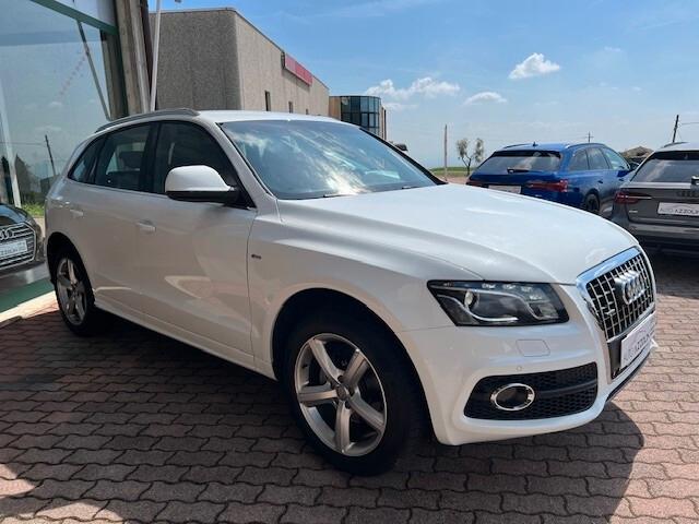 Audi Q5 2.0 tdi quattro 170cv s-tronic S-line, 19", Xenon