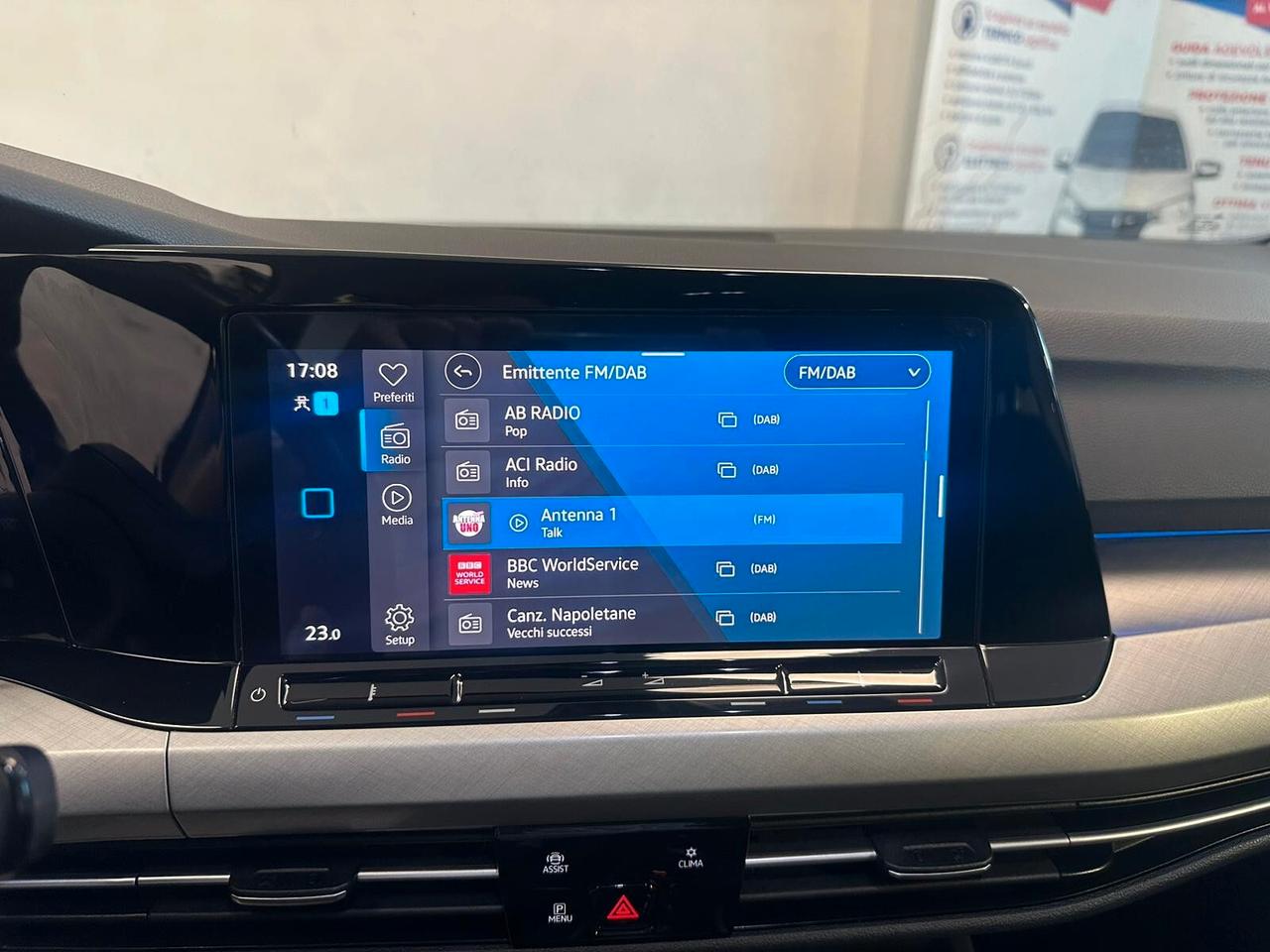 Volkswagen Golf 1.0 eTSI EVO DSG Life AUTOMATICA