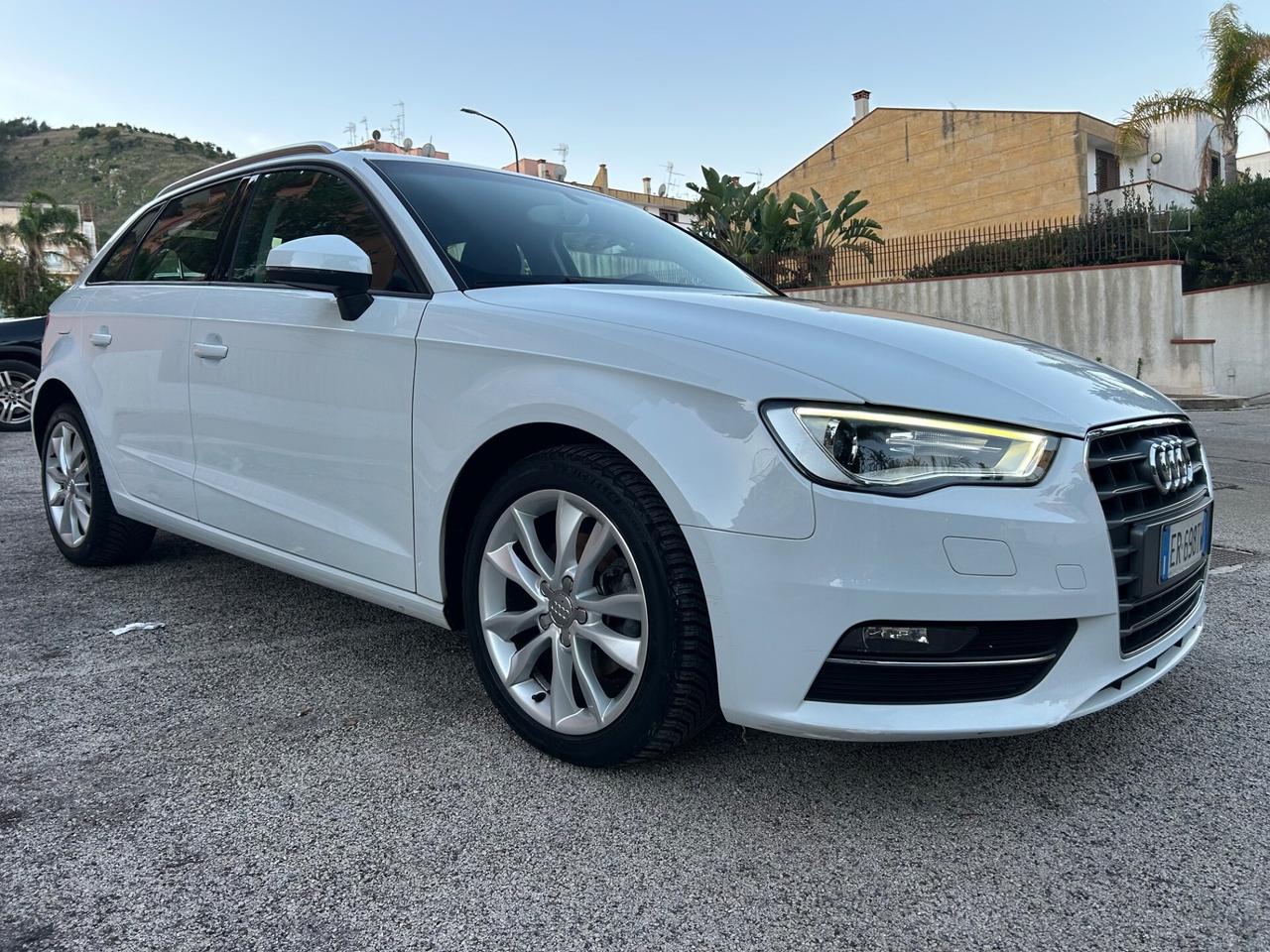 Audi A3 SPB 1.6 TDI Ambition ideale per neopatenta