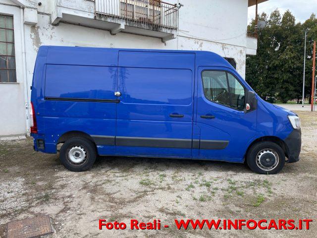 RENAULT Master T33 2.3 dCi 135 CV PASSO MEDIO