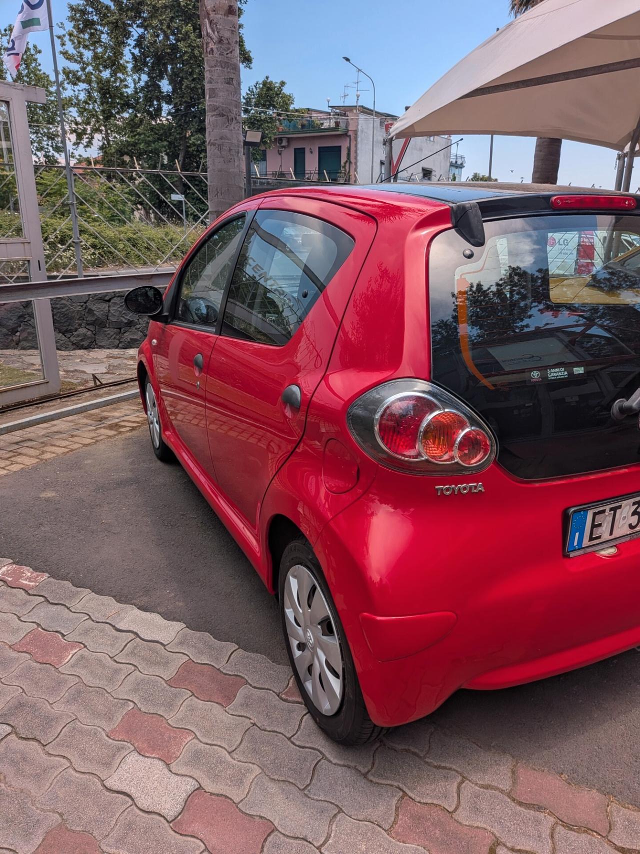 Toyota Aygo 1.0 12V VVT-i 5 porte Active Connect
