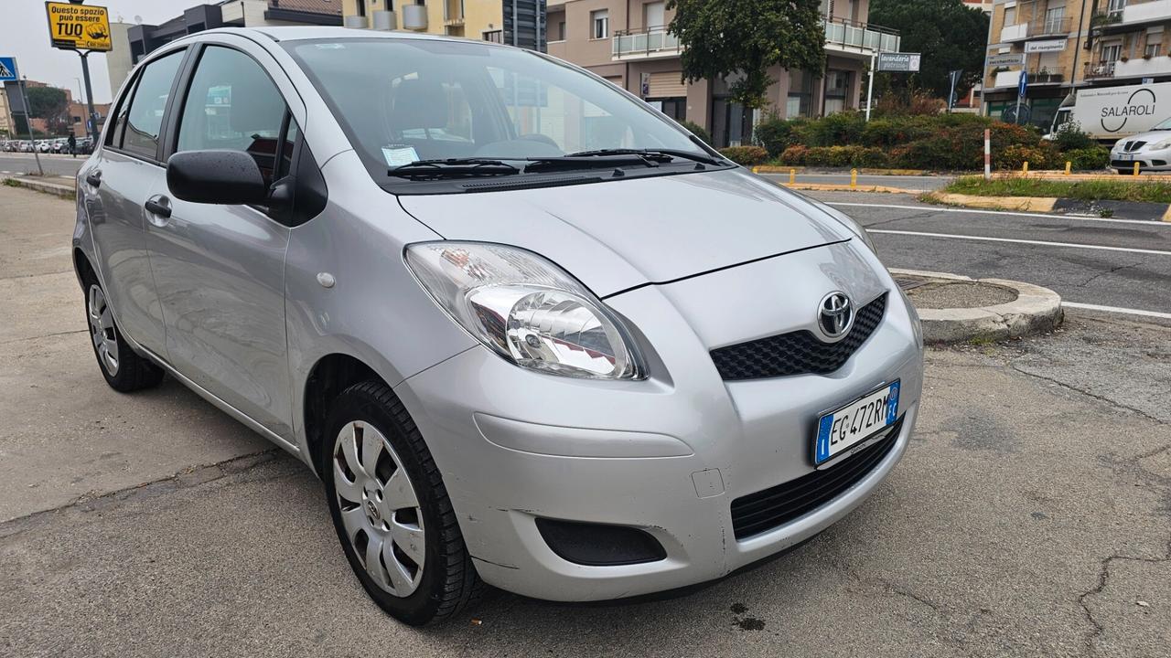 Toyota Yaris 1.0 NEOPATENTATI