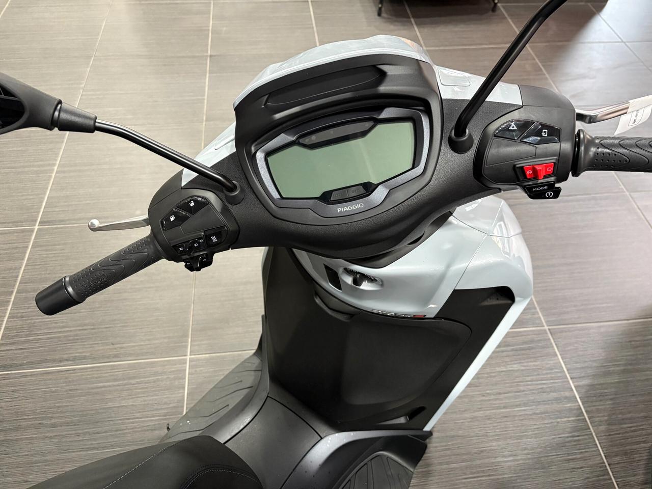 Piaggio Beverly 300 S 310 HPE My2025 - Vari colori - Euro5