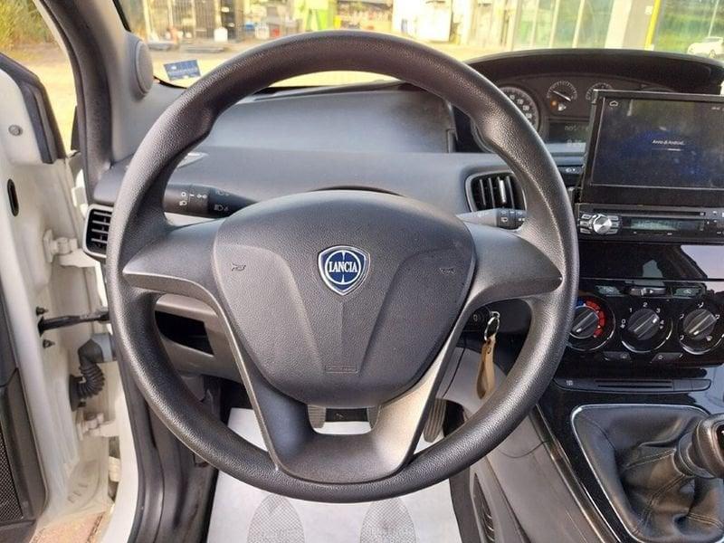 Lancia Ypsilon III 2015 1.2 Silver 69cv