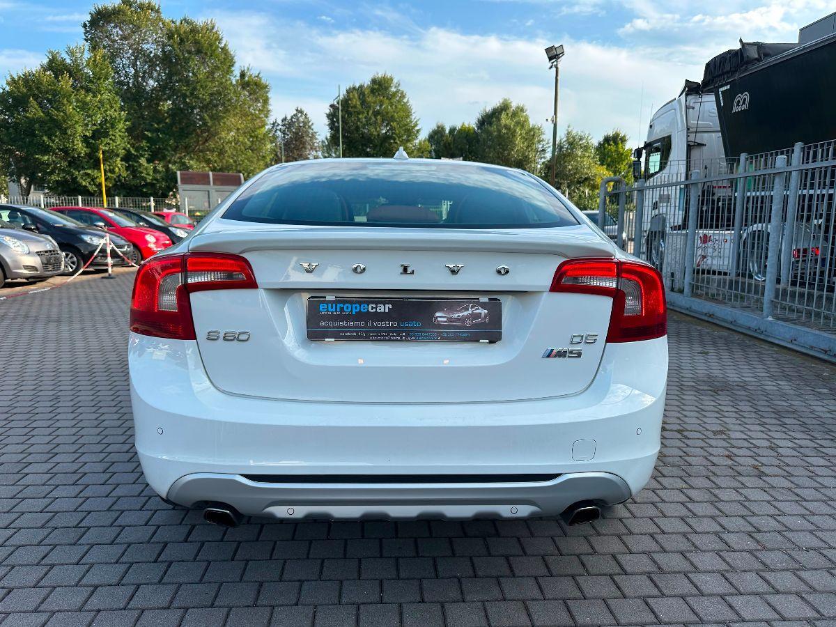 VOLVO - S40 - 2.4 D5 R-design