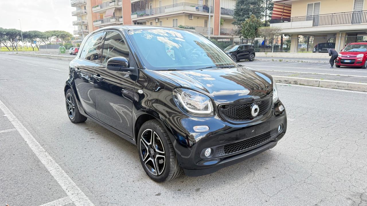 Smart ForFour 90 0.9 Turbo twinamic Prime LED NAVI KAMERA PANORAMA CERCHI 16 PDC PACCHETTO SPORT JBL