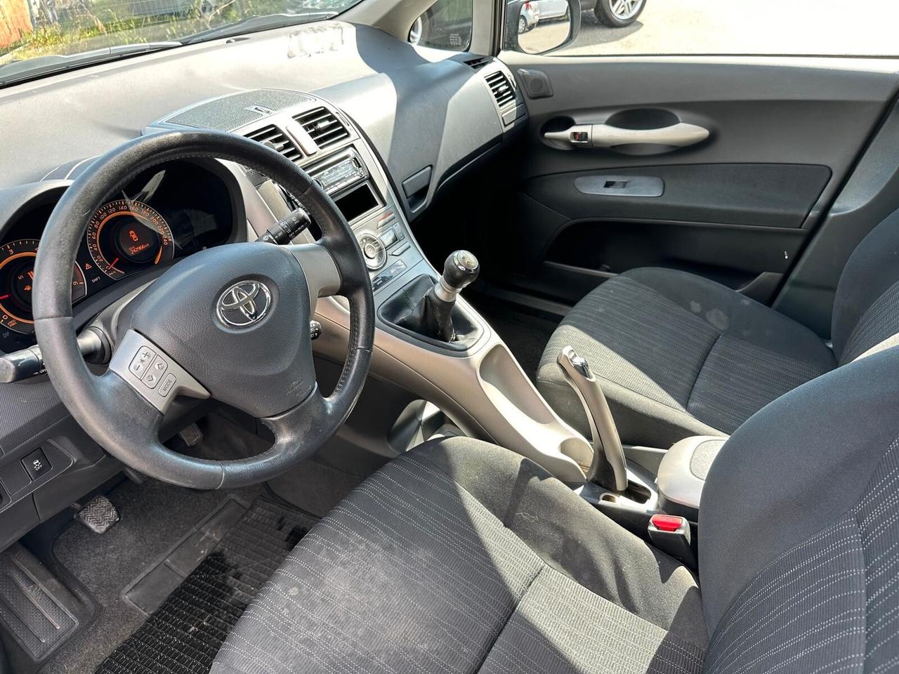 Toyota Auris 2.0 D-4D DPF 5 porte Sol