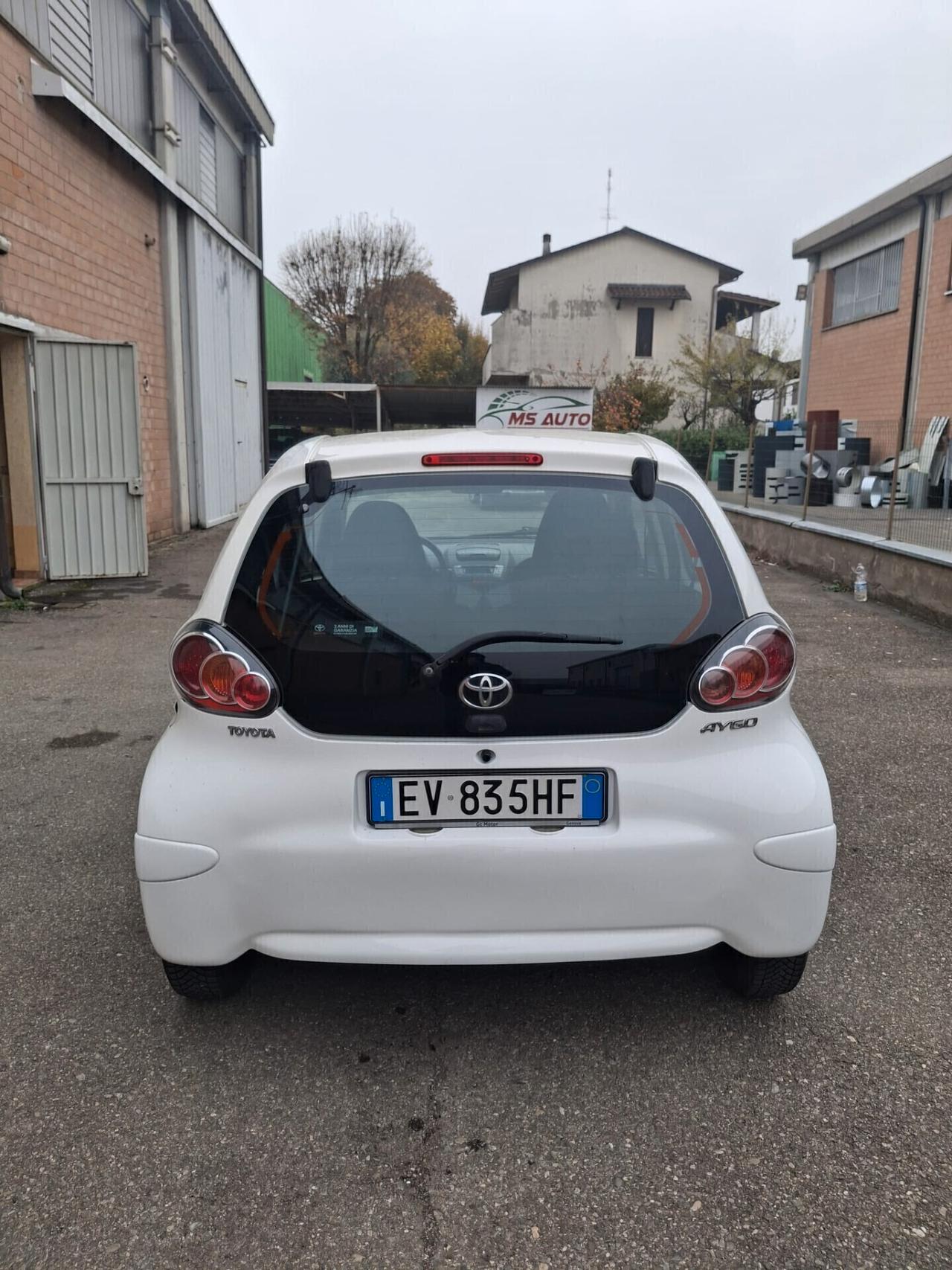 Toyota Aygo 1.0 12V VVT-i 5 porte Cool Soda Connect