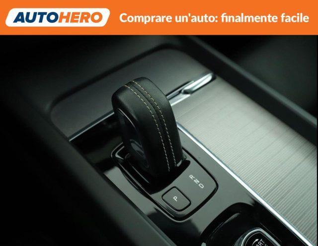 VOLVO XC60 T6 Recharge Plug-in Hybrid AWD R-design