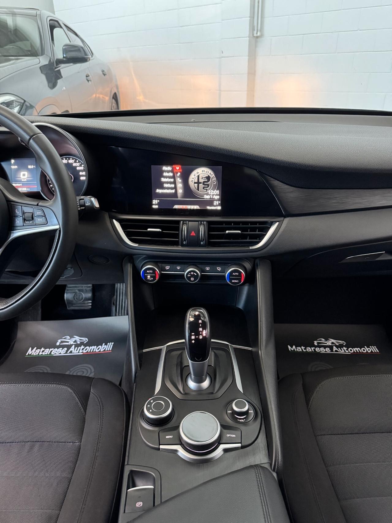 Alfa Romeo Giulia 2.2cc 150cv Automatica Bluetooth Finanziabile