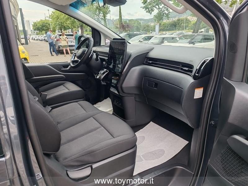 Hyundai Staria 1.6 HEV AT 2WD 9 posti Wagon