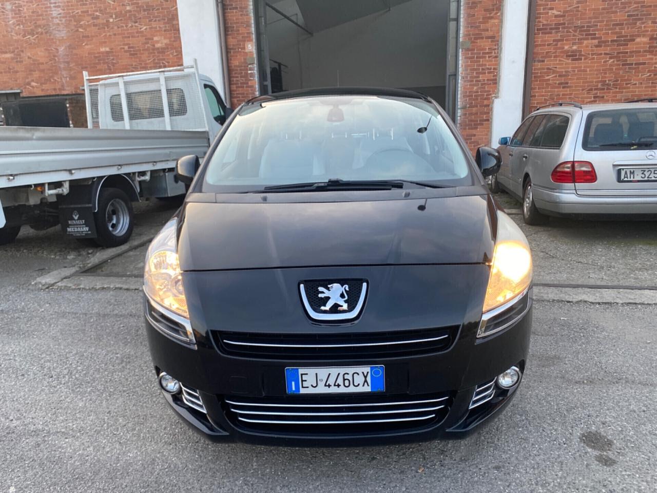 Peugeot 5008 1.6 HDi 112CV Premium