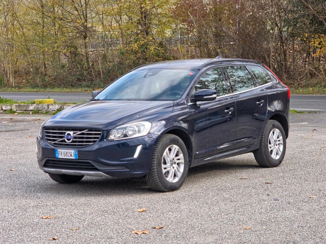 Volvo XC 60 XC60 D3 Geartronic R-design 2017-E6 Manuale