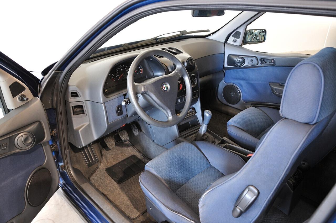 Alfa Romeo 145 1.4i 16V Twin Spark cat Clima