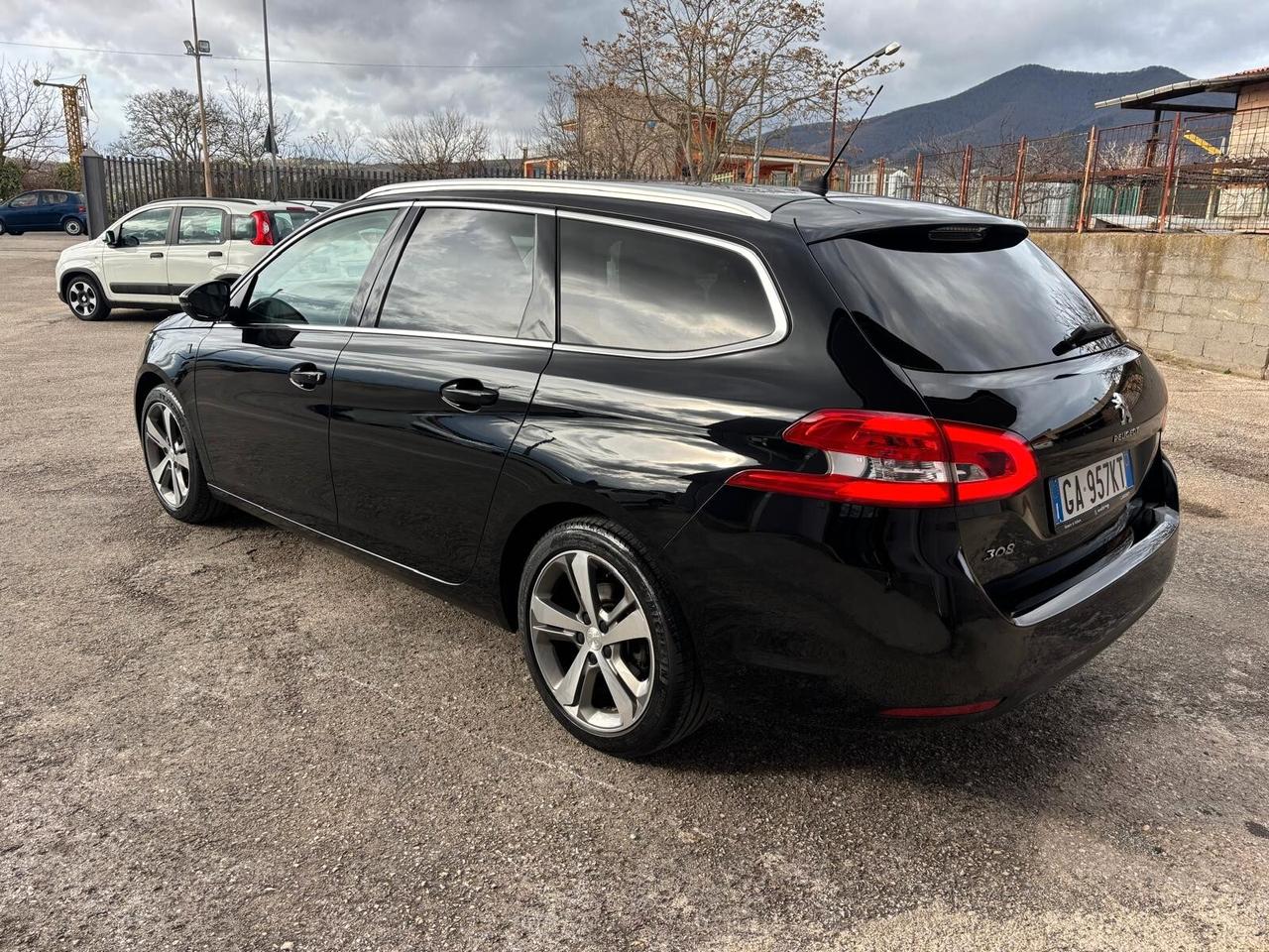 Peugeot 308 BlueHDi 130 S&S EAT8 SW Tech Edition 02/2020