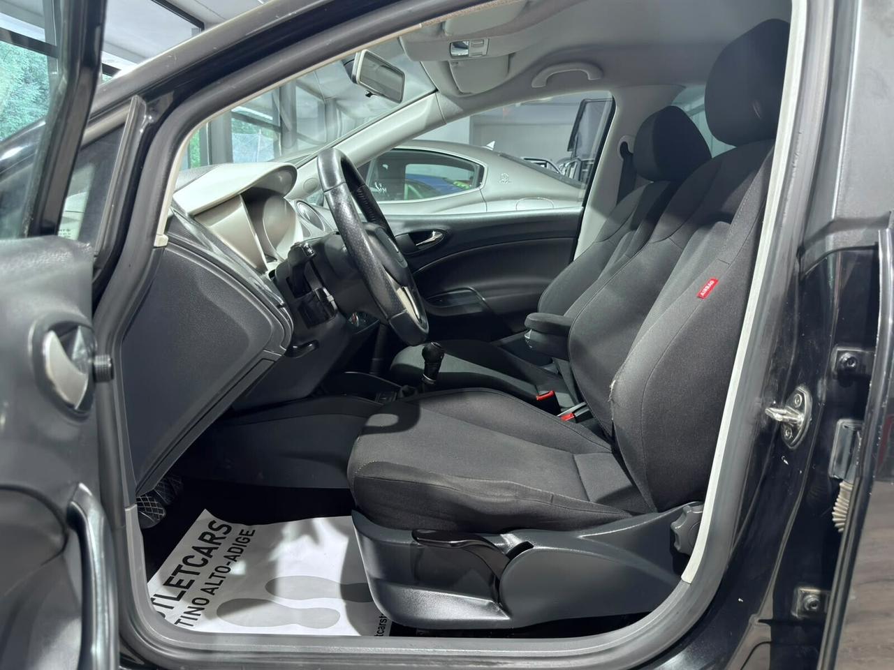 SEAT IBIZA 1.6 105CV 5p SPORT - NEOPATENTATI