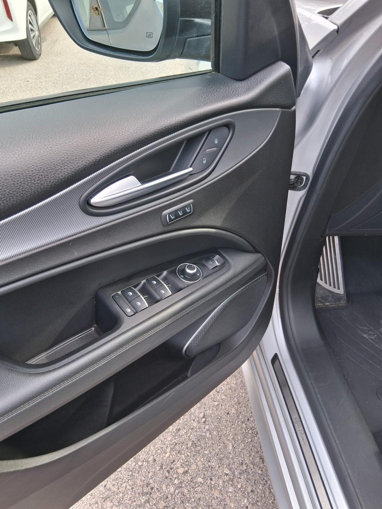 Alfa Romeo Stelvio 2.2 Turbodiesel 210 CV AT8 Q4 Veloce Tì