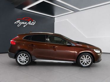 Volvo V40 Cross Country D2 2.0 d2 Momentum geartronic