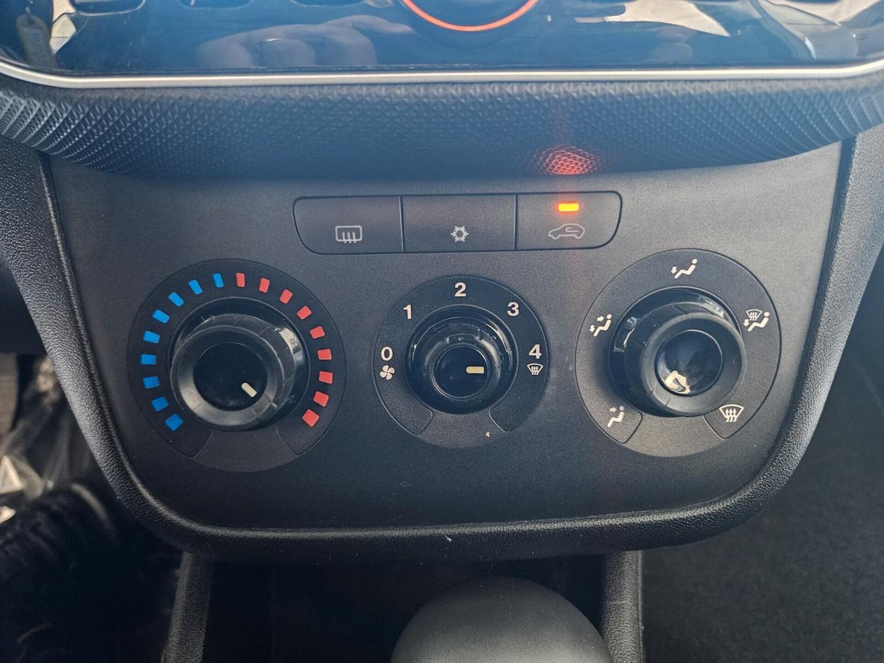 FIAT PUNTO 1.2 BENZINA DEL NORD ITA 2014