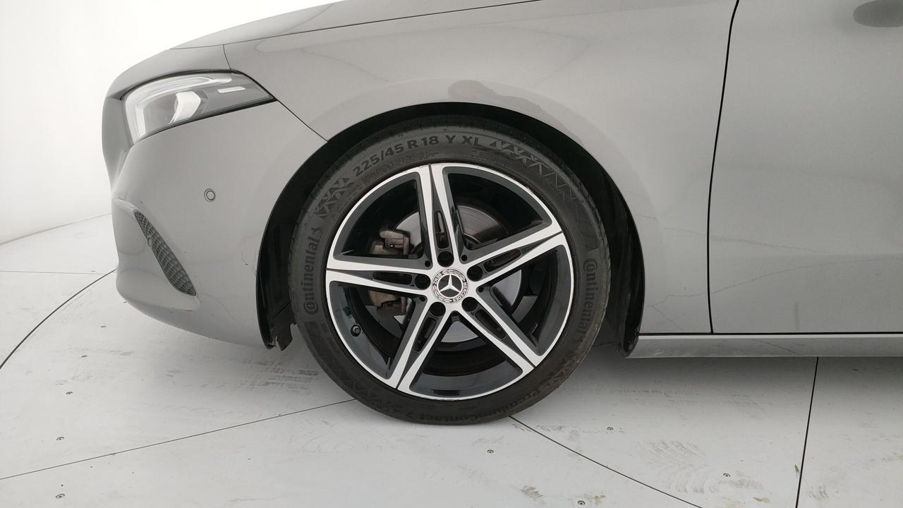 Mercedes-Benz A 180 d Sport Night edition auto