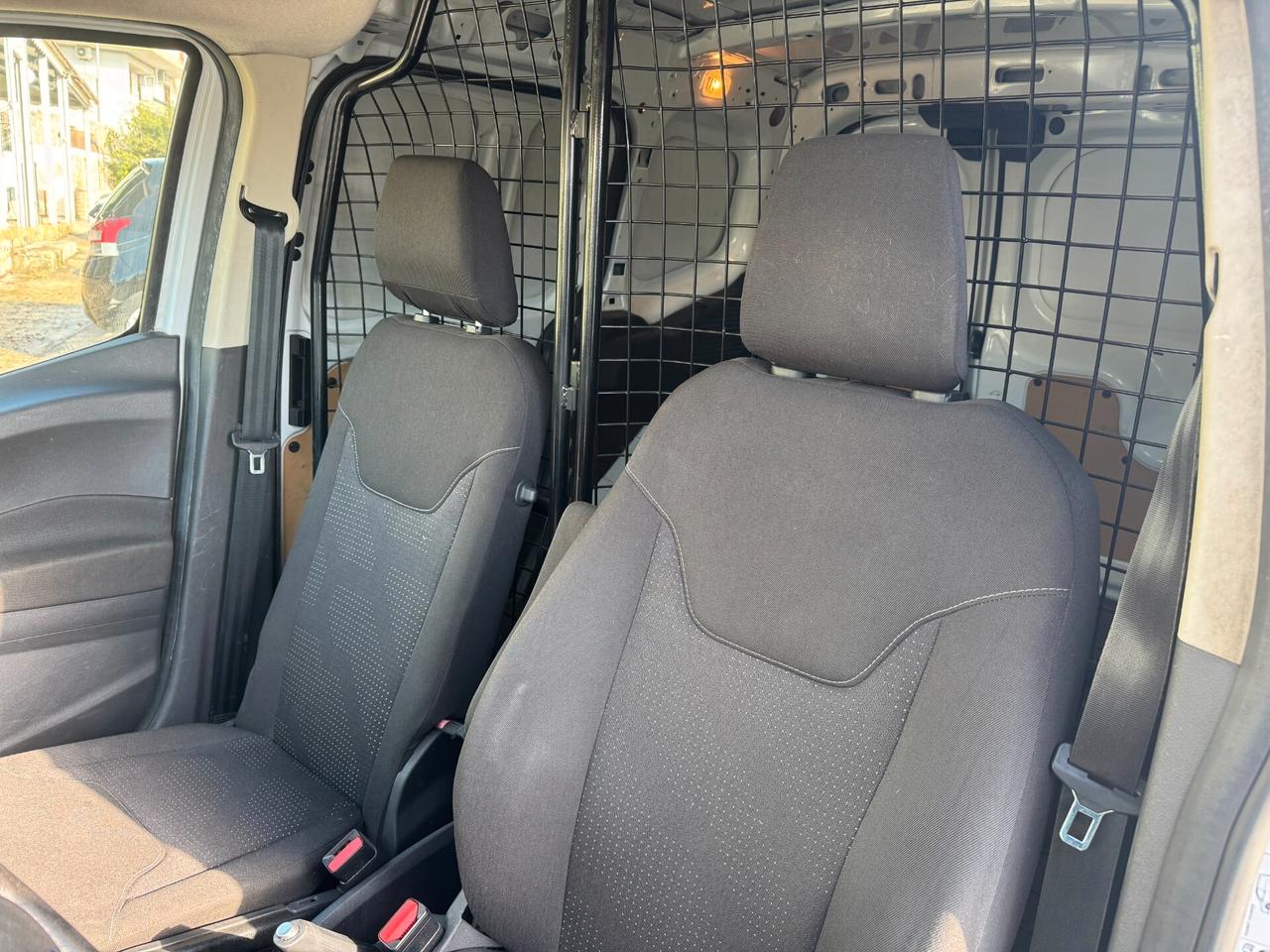 Ford Transit courier