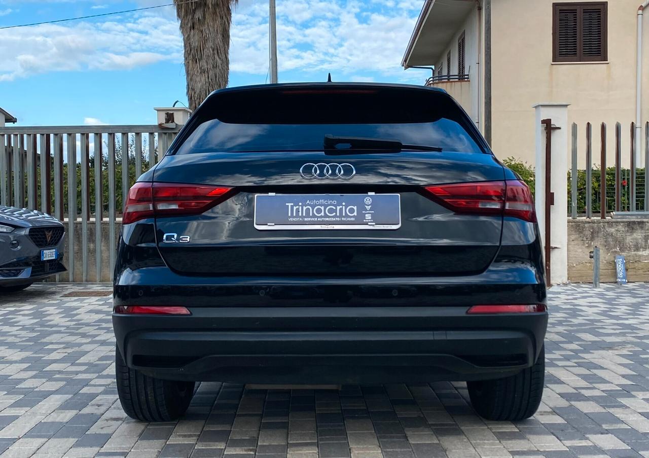 Audi Q3 Business 2.0 TDI 150CV s-tronic 35