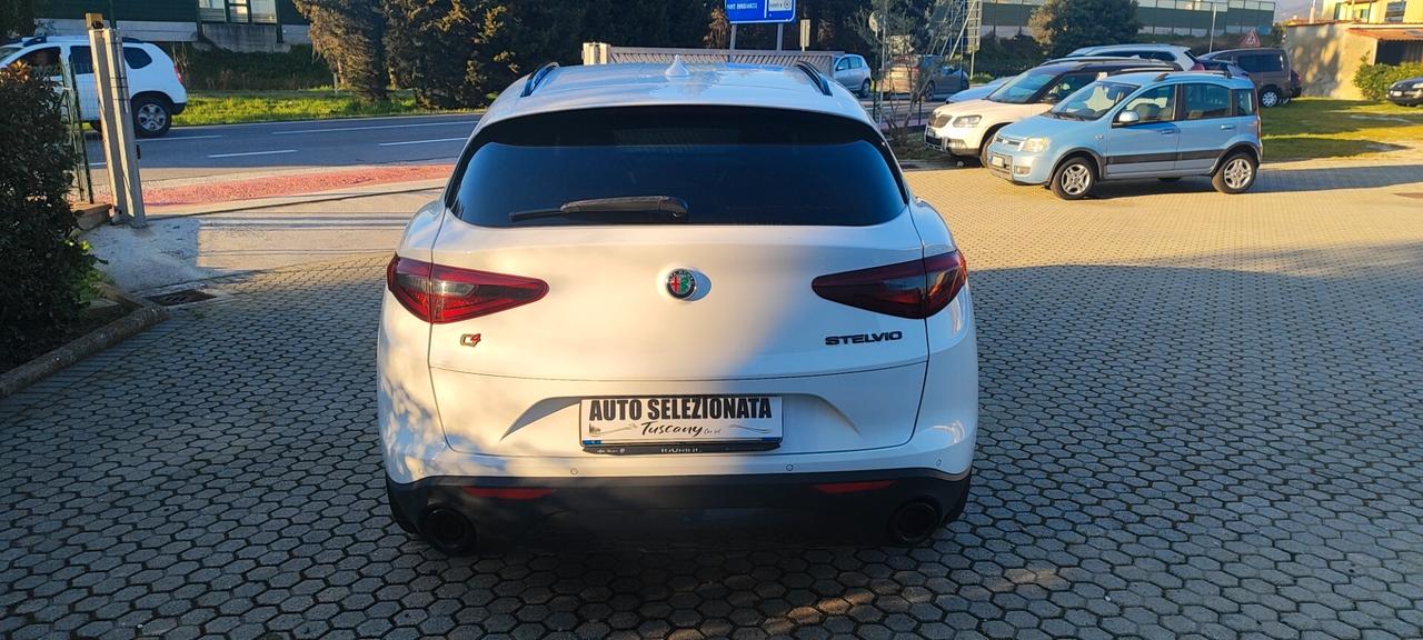 Alfa Romeo Stelvio 2.2 Turbodiesel 210 CV AT8 Q4 B-Tech