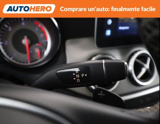 MERCEDES-BENZ GLA 220 d Automatic 4Matic Sport