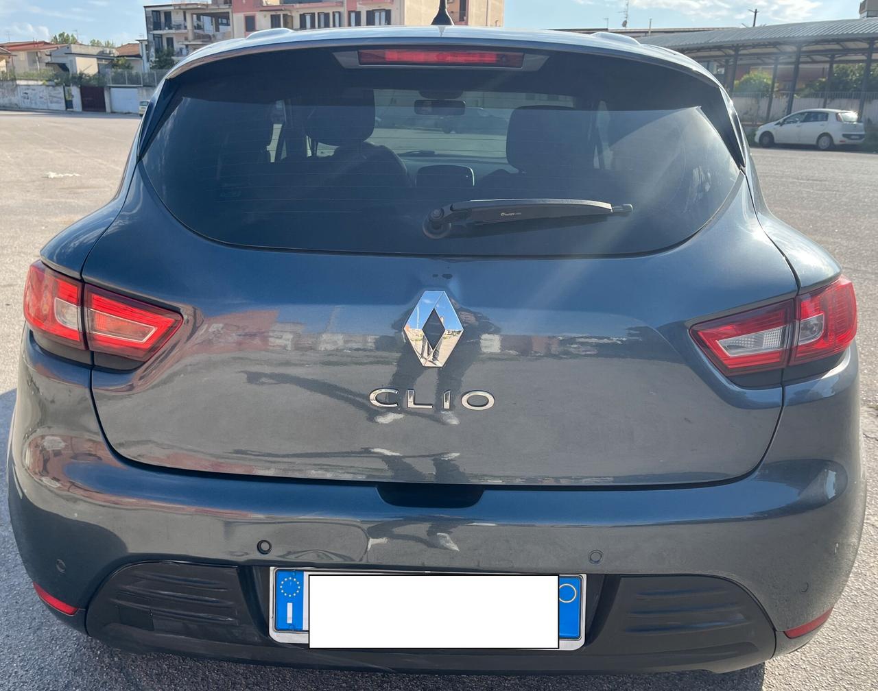 Renault Clio dCi 8V 90 CV 5 porte Moschino Intens