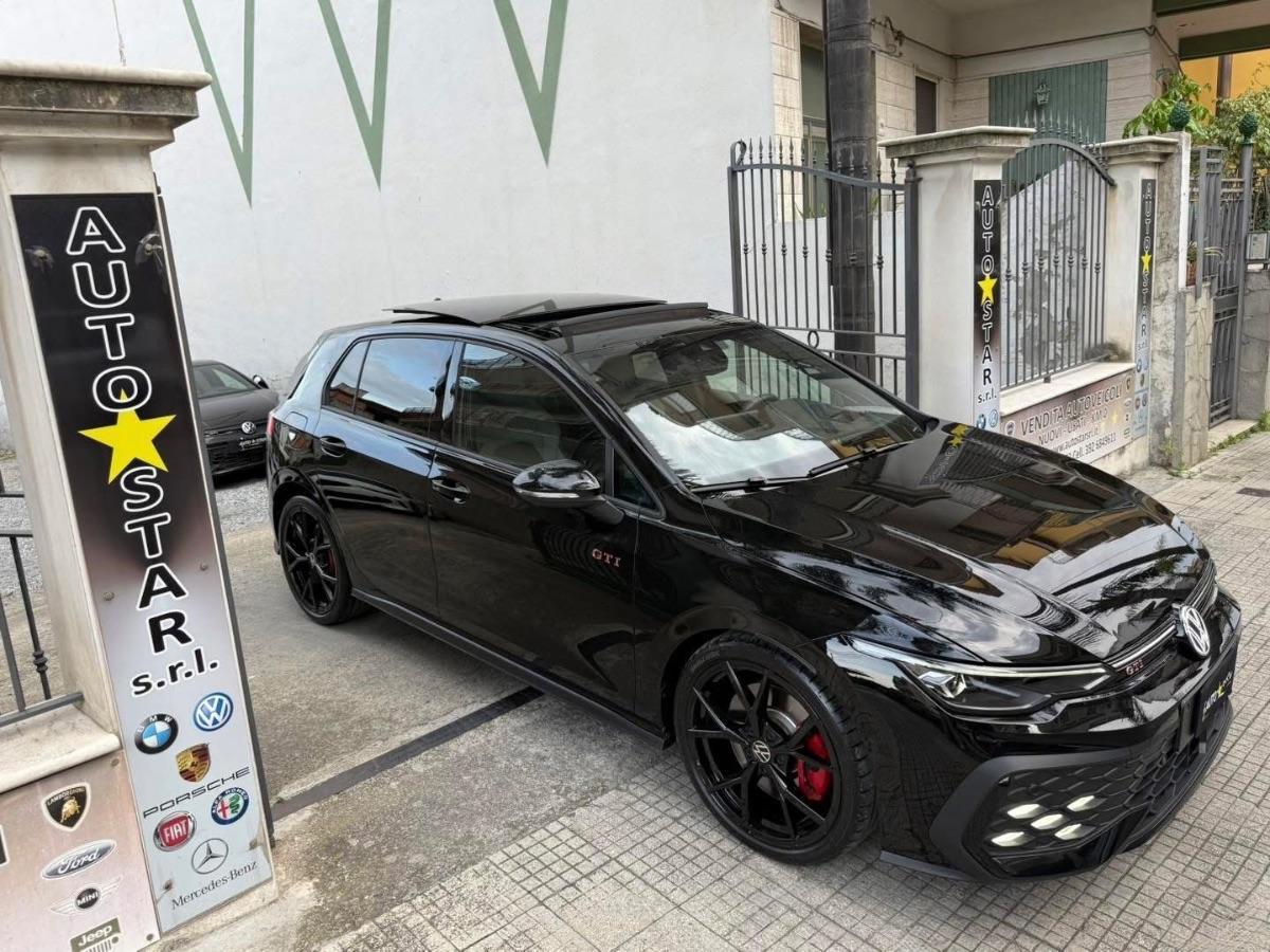 Volkswagen Golf 8.5 GTI 2.0 TSI 265CV