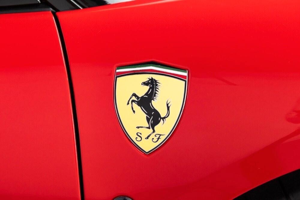 Ferrari F8 Tributo NOLEGGIO LUNGO TERMINE - LEASING FULL INCLUSIVE