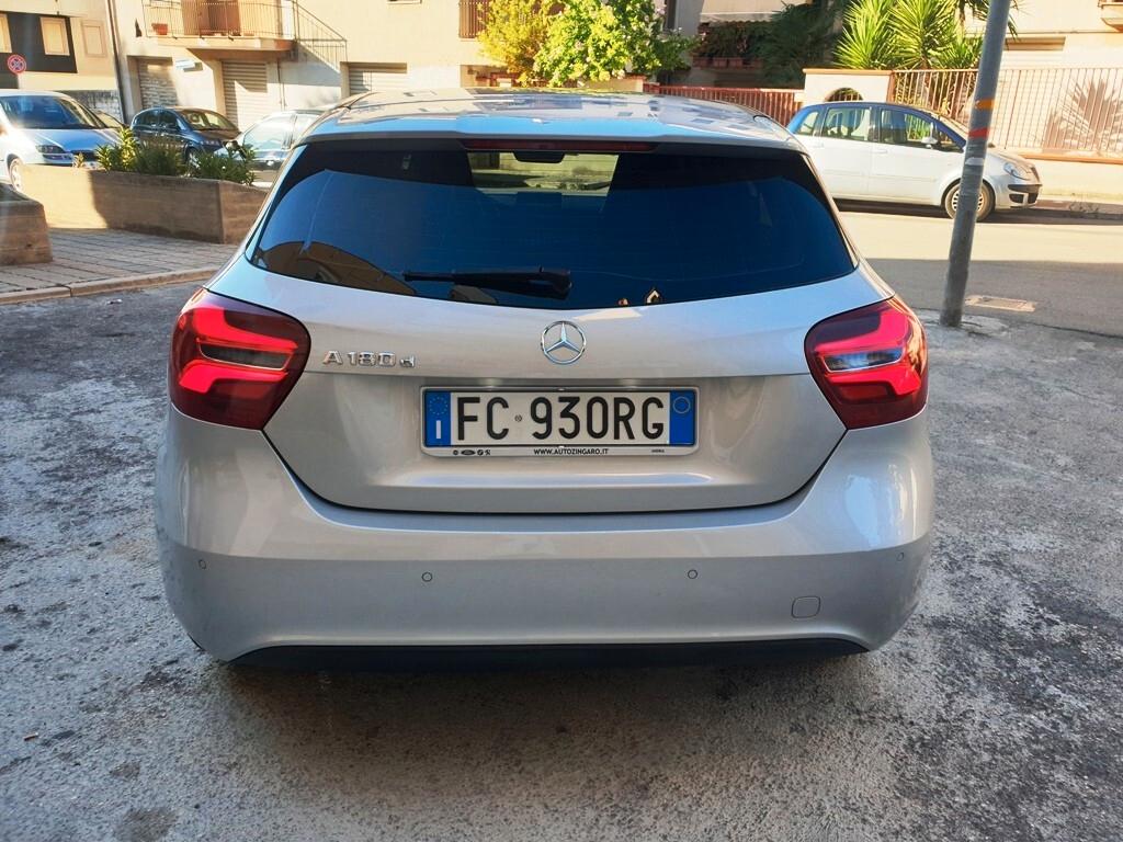 MERCEDES A 180 CDI 110 CV. AUTOMATICA PREMIUM PERFETTA