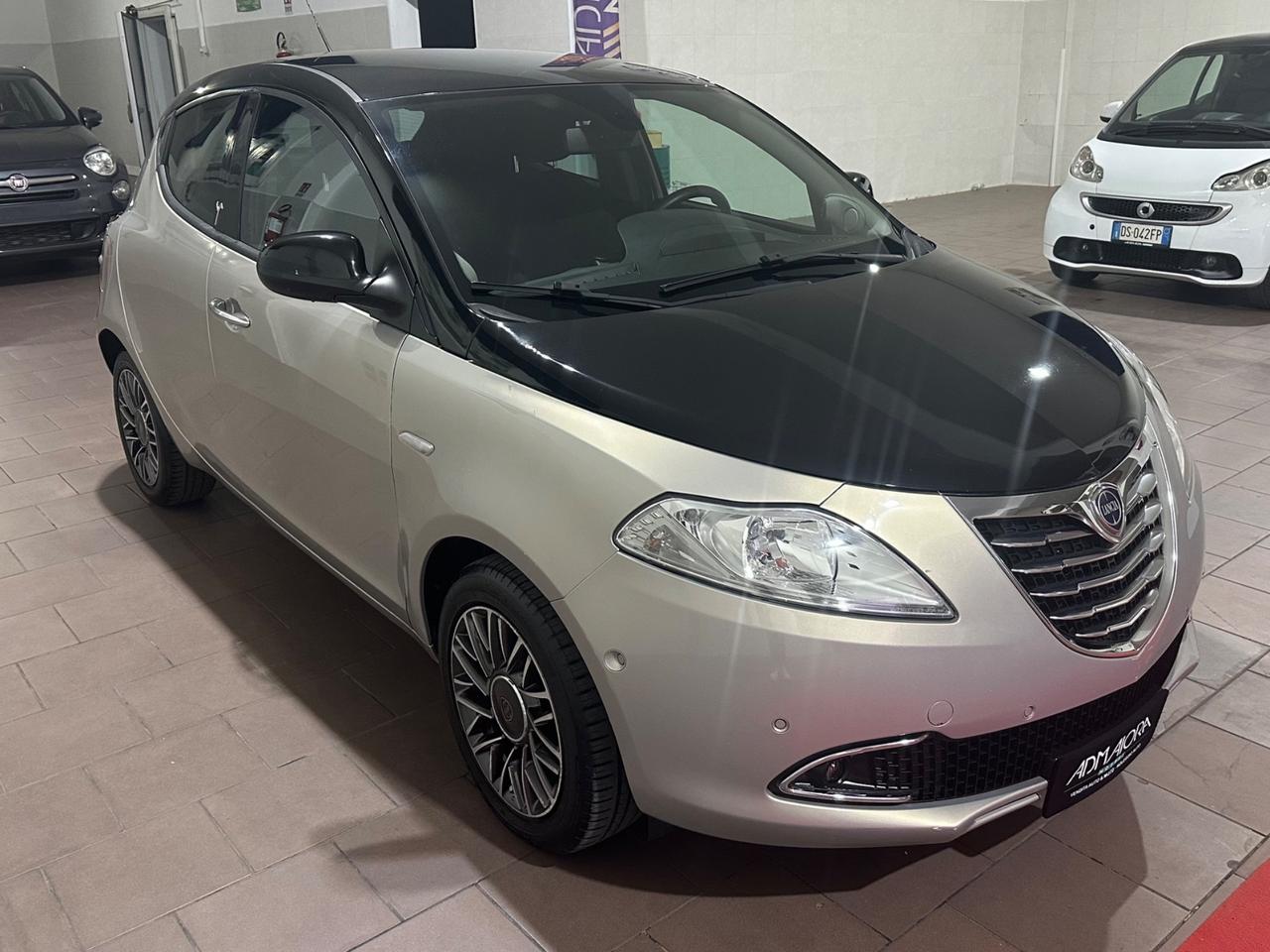 Lancia Ypsilon 1.2 69 CV 5 porte S&S Platinum