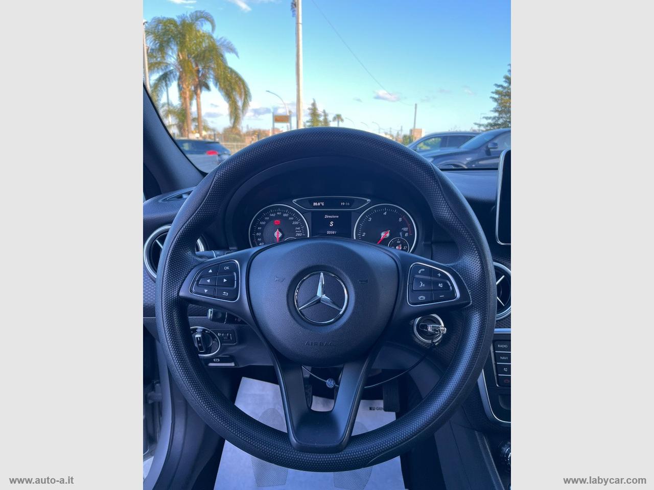 MERCEDES-BENZ A 180 d Executive