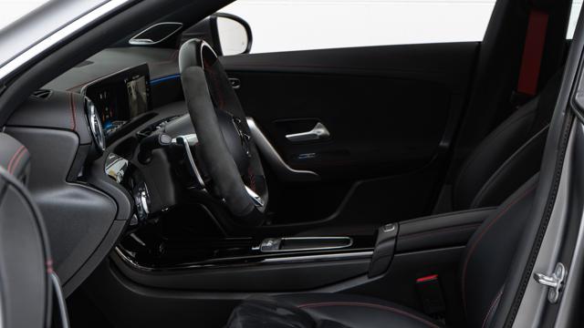 MERCEDES-BENZ CLA 45S AMG 4Matic+ Premium Plus IVA