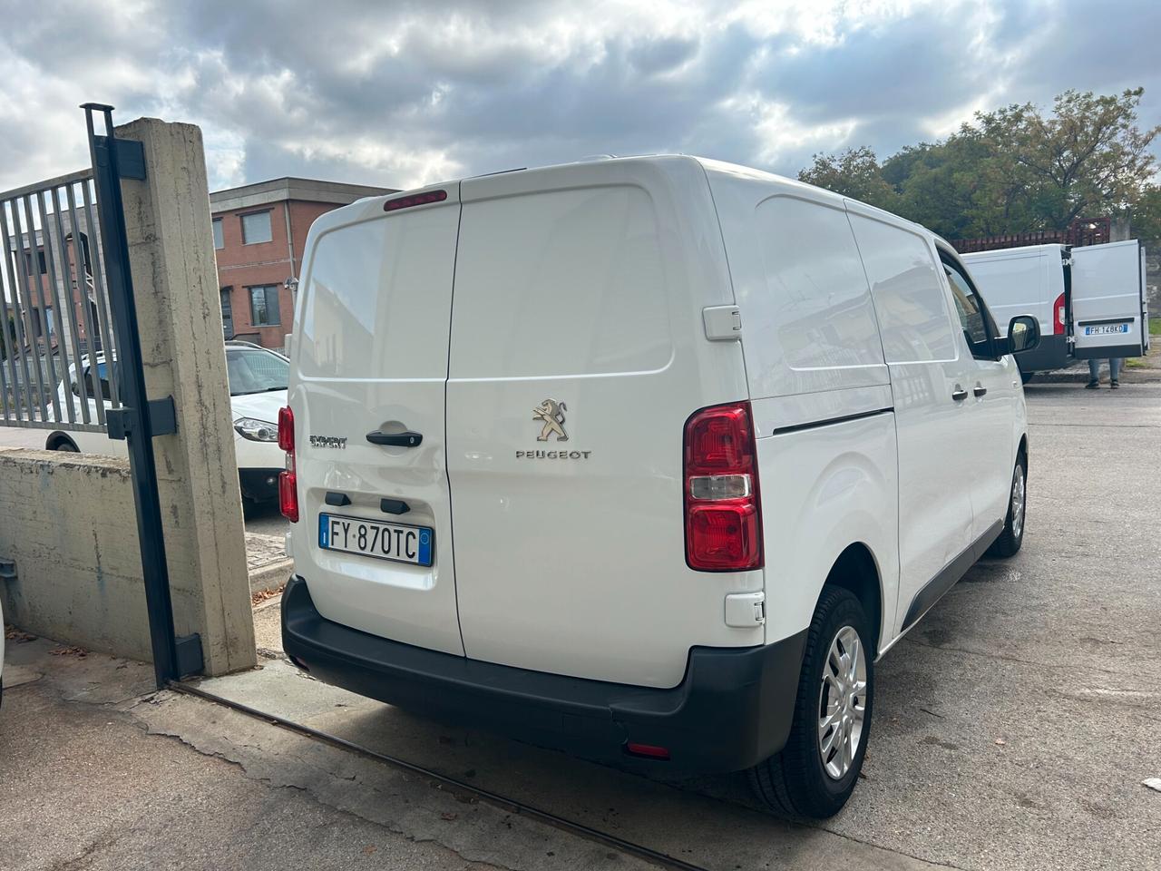 Peugeot EXPERT 2.0 BLUEHDI 120 PREMIUM STANDARD
