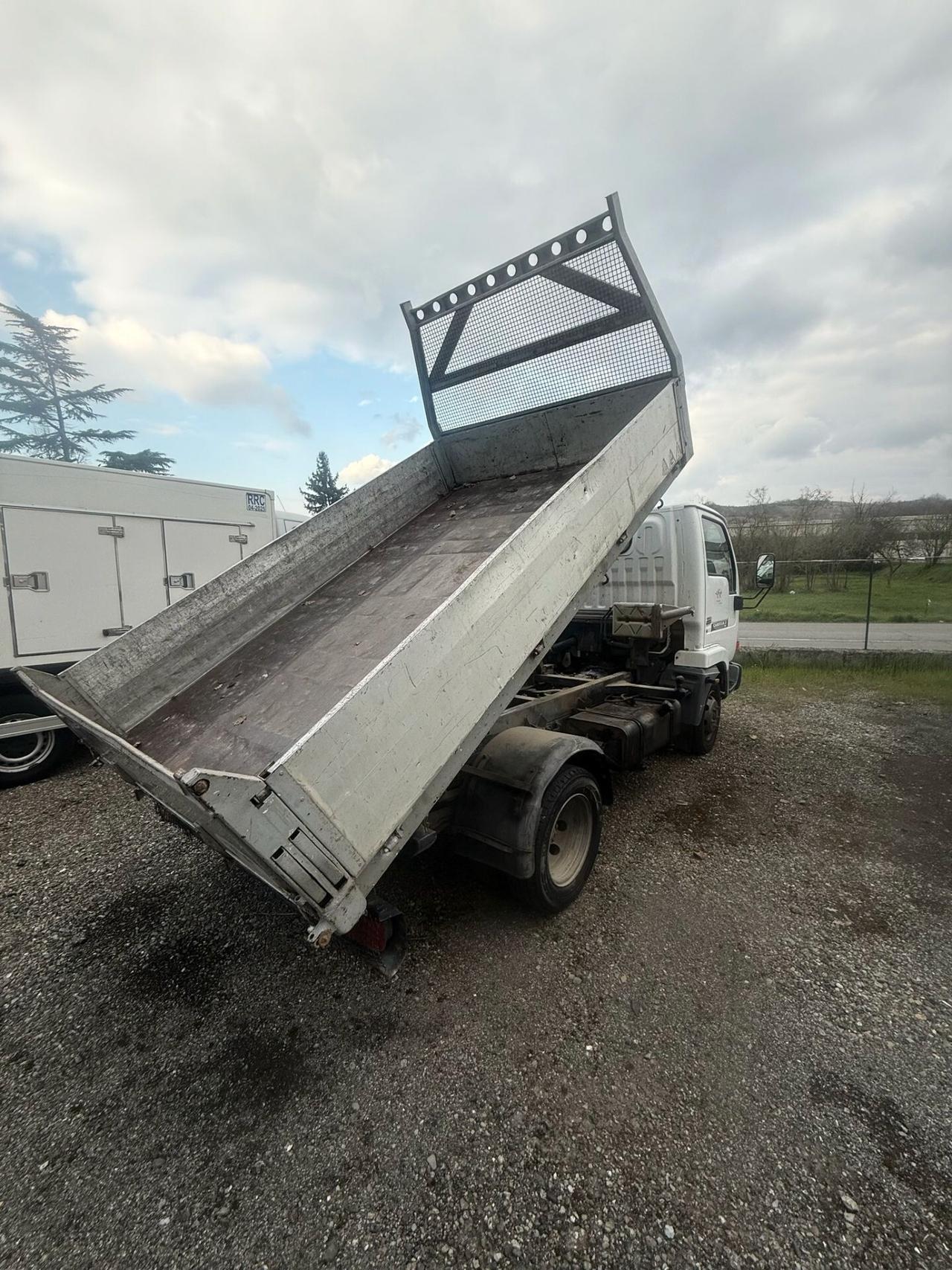 Nissan Cabstar Ribaltabile