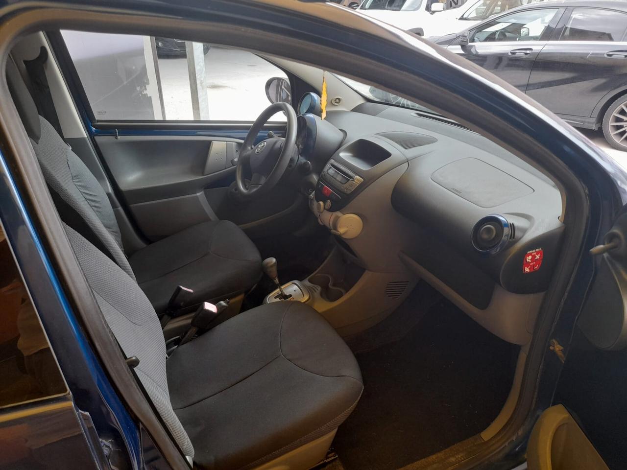 Toyota Aygo 1.0cc benzina 12 mesi garanzia-2007