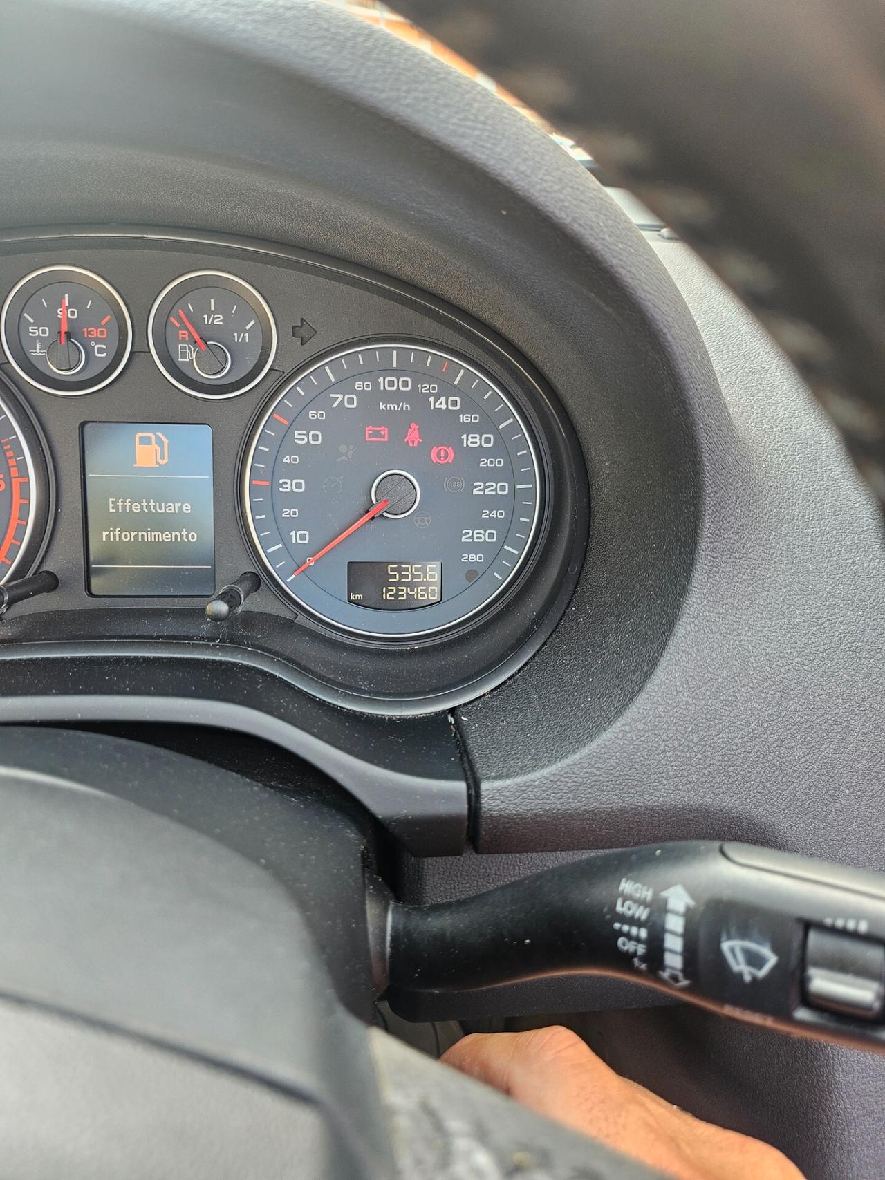 Audi A3 Cabrio 1.6 TDI 105 CV CR Ambition