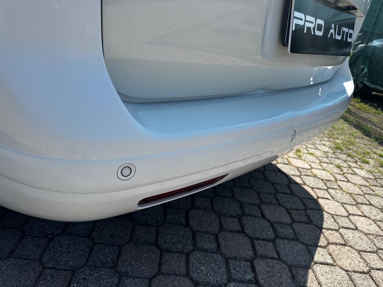 Peugeot 5008 1.6 HDi 115CV Business