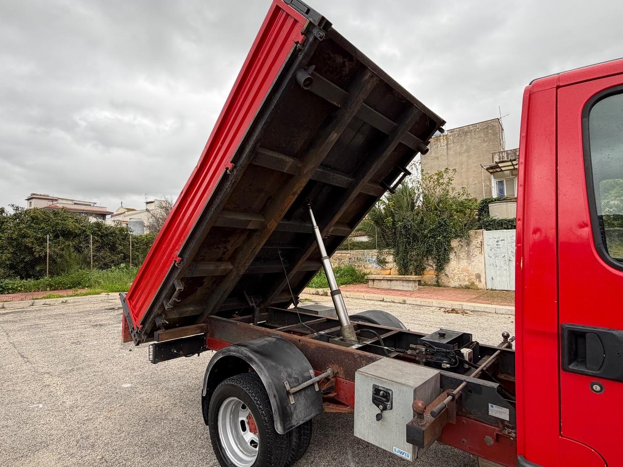 Iveco Daily 35S13 2.8 TDI PC Cabinato