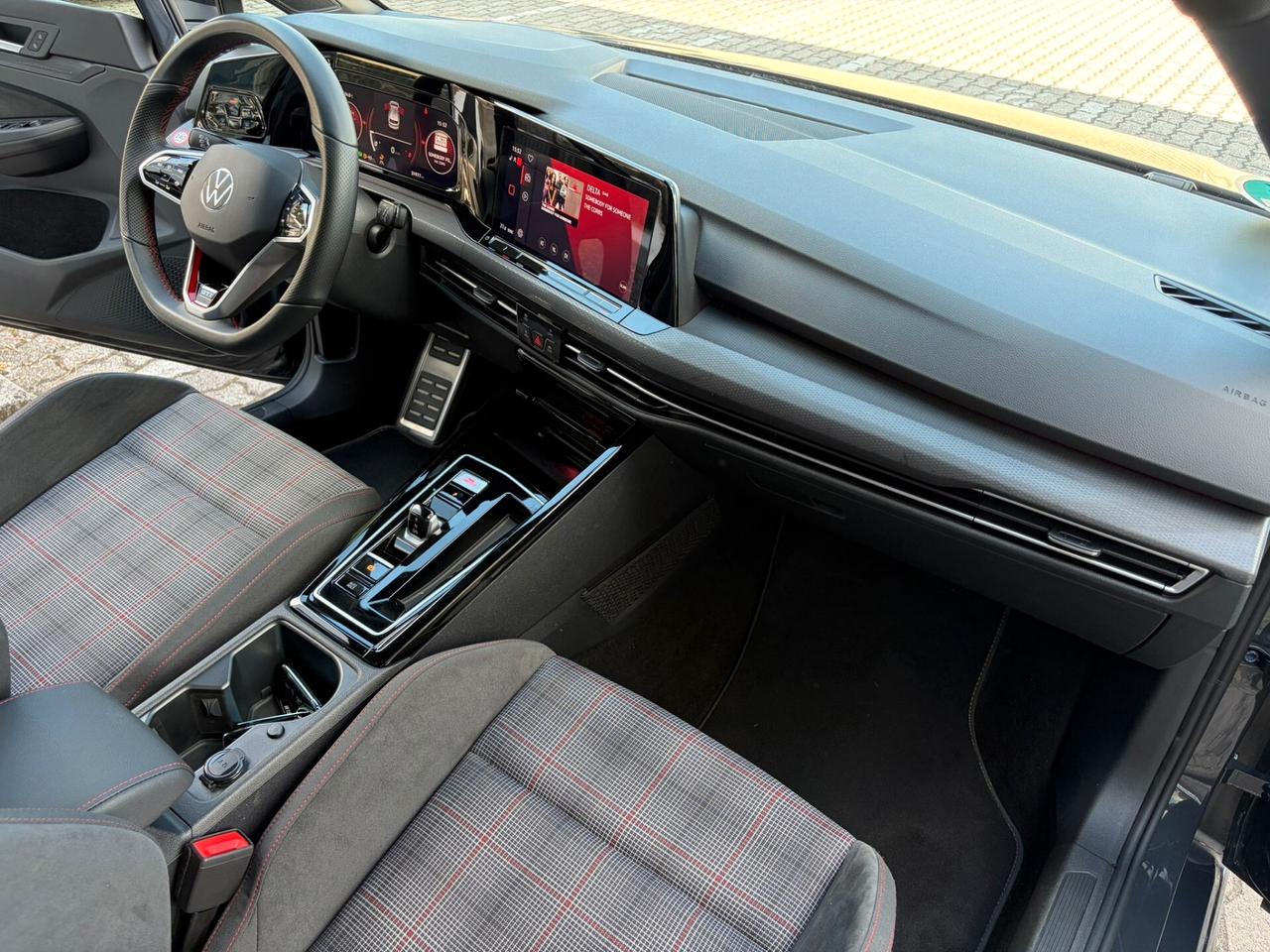 Volkswagen Golf GTI 2.0 tsi GTI 245cv dsg