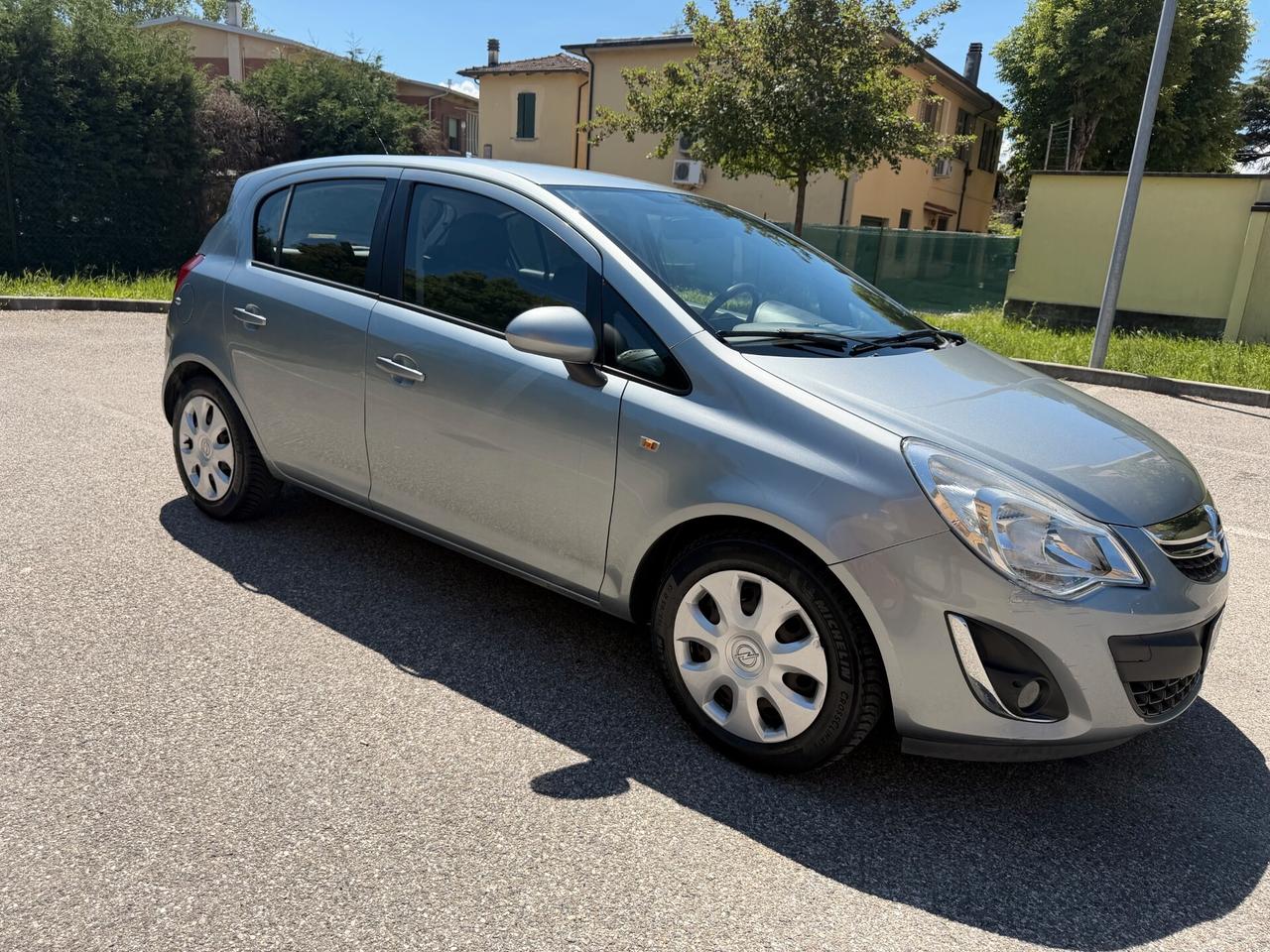 Opel Corsa 1.2 Gpl - NEOPATENTATI - 12 MESI DI GARANZIA -