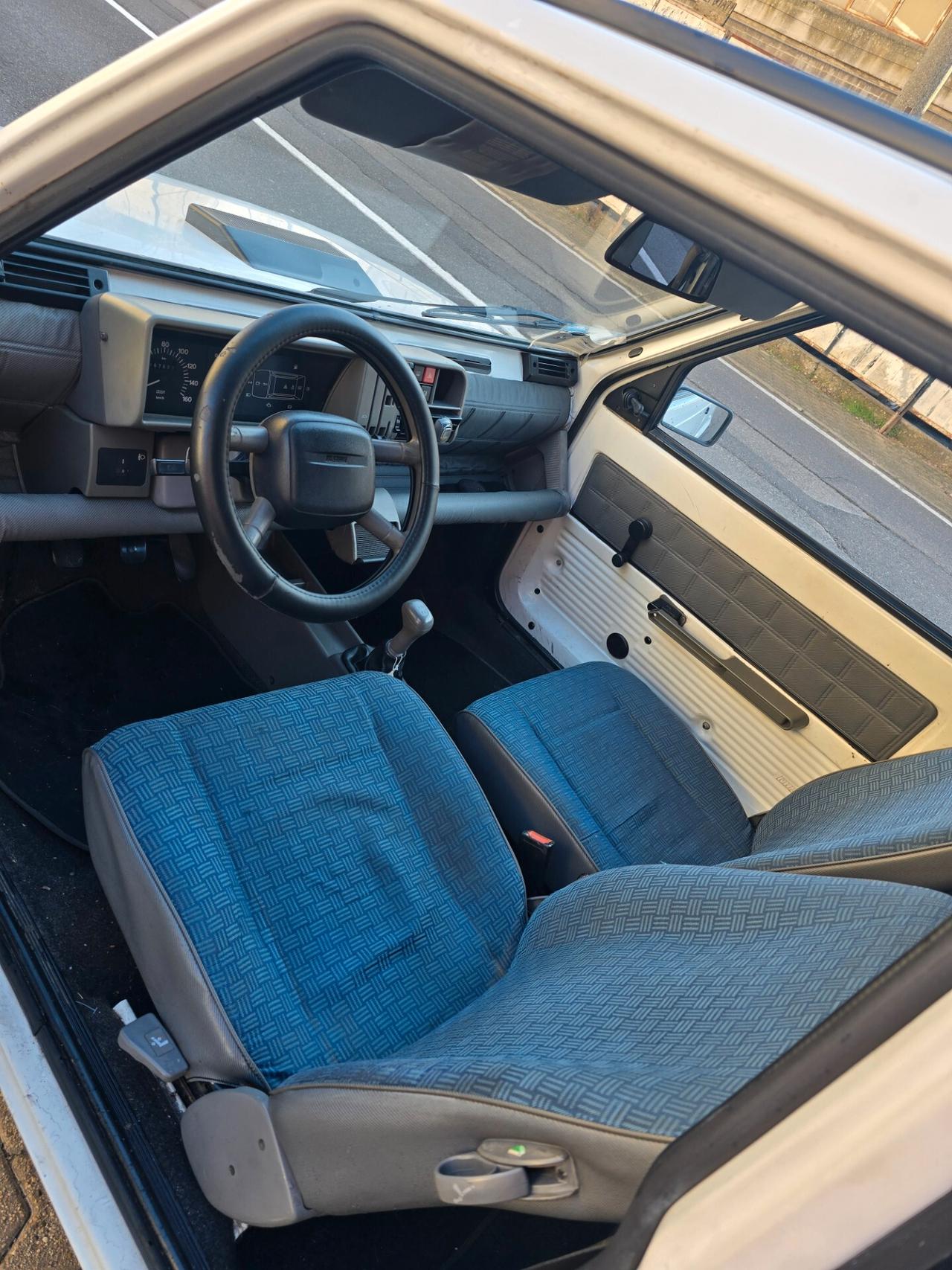 Fiat Panda 1100 i.e. cat Young Gancio traino